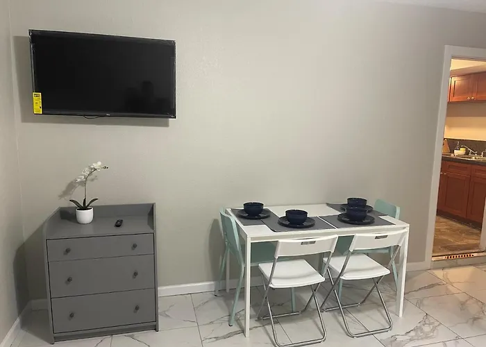 Adorable Suite In Tampa.